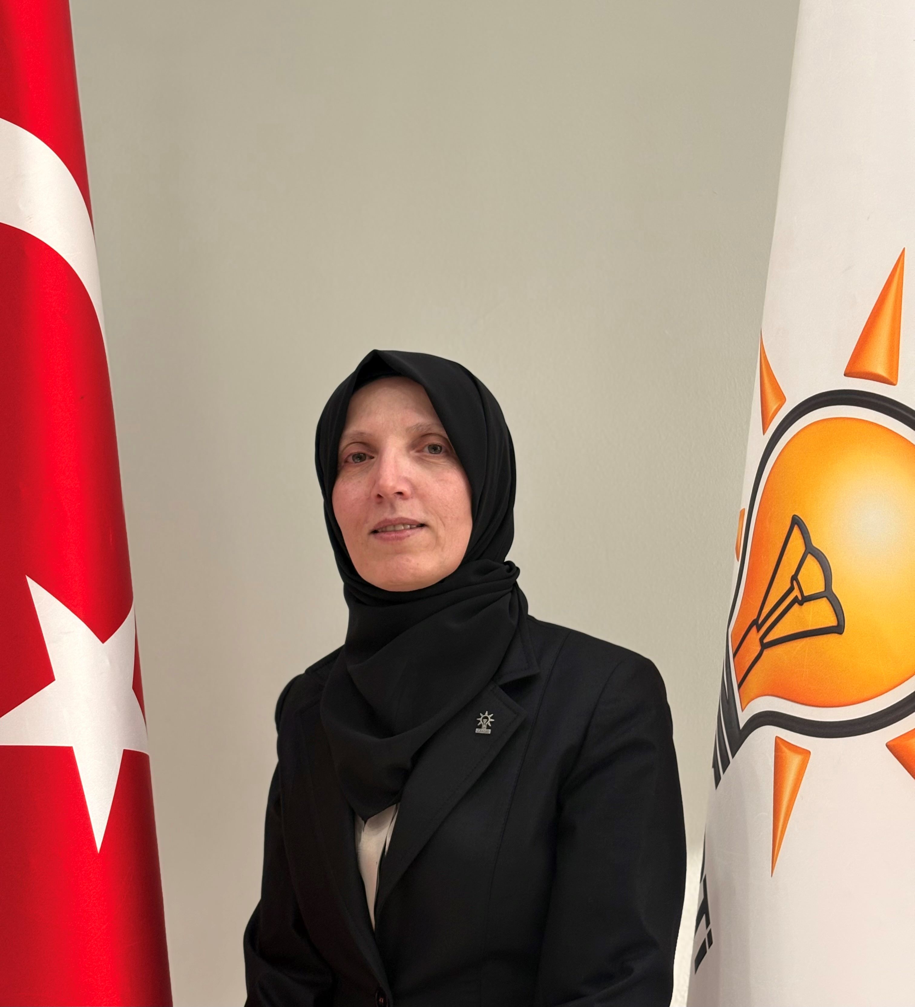 busra-sehzade-turker